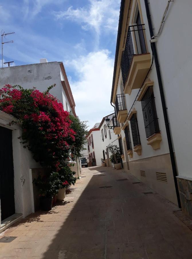 Beautiful Apartment In Duquesa Suites And Gardens Castillo de Sabinillas Kültér fotó