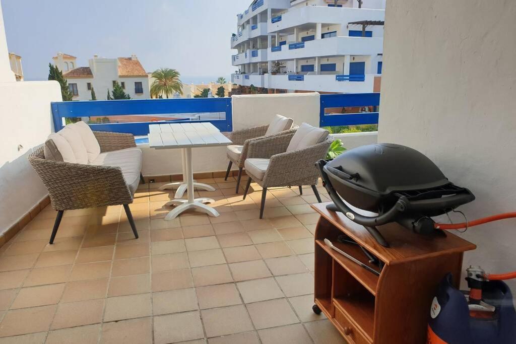Beautiful Apartment In Duquesa Suites And Gardens Castillo de Sabinillas Kültér fotó