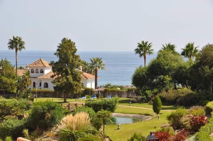 Beautiful Apartment In Duquesa Suites And Gardens Castillo de Sabinillas Kültér fotó